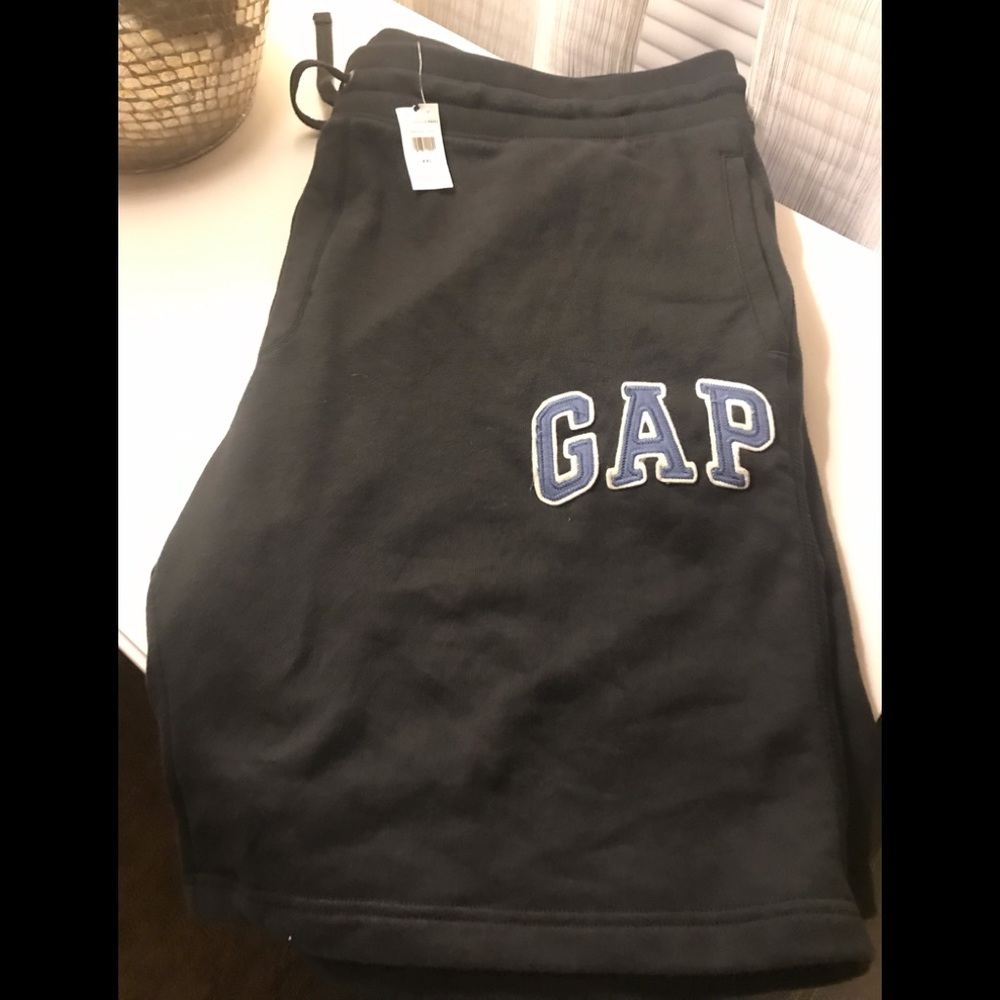 New Gap sweatshorts with drawstring - xxl Men’s